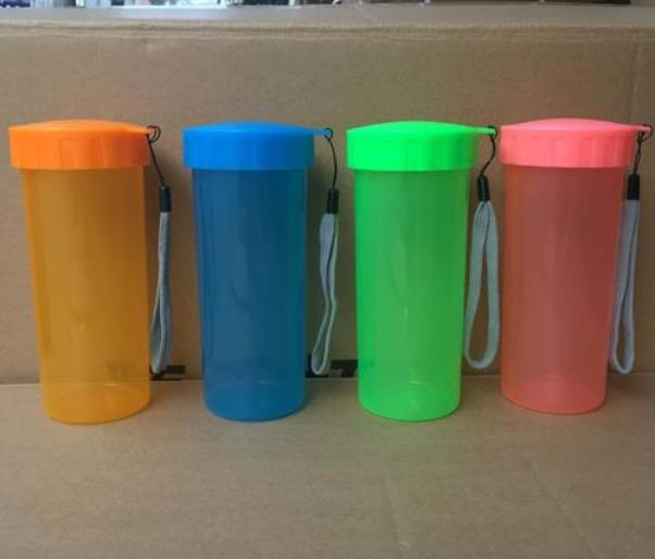塑料水杯.jpg